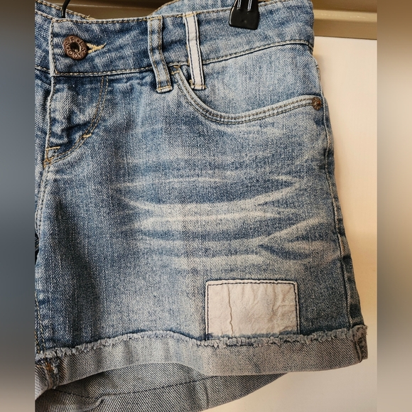 Levi's jeans genuinely crafted, shorts, juniors size 1 - Picture 3 of 10